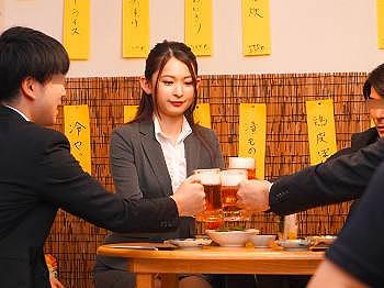 [エロ動画]＜相部屋NTR＞酔い潰れた部下OLを狙う絶倫上司！恋人よりも逞しいチンポに子宮奥を貫かれ背徳メス堕ち！＜パンスト＞