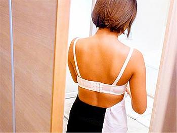 [人妻]【相部屋】出張先のHOTELで女上司の着替えを覗きする男性部下！オス発動で夜這い仕掛け絶倫ファック激ピスとかｗ