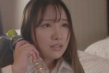 [泥酔]出張先で上司に仕組まれた＆相部屋で巨乳おっぱいの新卒OLお姉さんがレイプ同然の強引セクハラ痴漢～彼氏を裏切るNTR浮