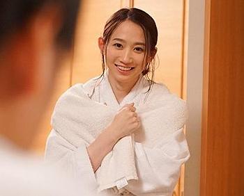 [人妻]出張で同部屋になった先輩女上司を犯してしまうも…⁉『もう一回…挿れて♡』まさかの発情→チンコ求められ連続不貞SEX！