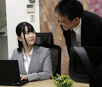 [OL]〖＠パイパン〗性欲が上昇していきエロい花弁を開いてしまい射精され苦悶の表情を浮かべる女性