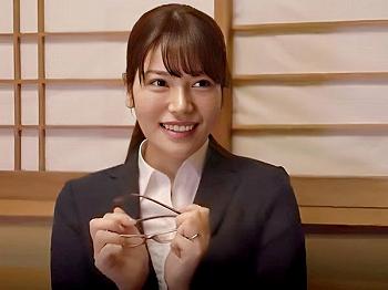 [エロ美少女]＜相部屋NTR＞飲み会で泥酔したスレンダーなOL部下を持ち帰り昏睡レイプ！豹変した絶倫上司に号泣屈辱の痙攣絶頂＜声我慢