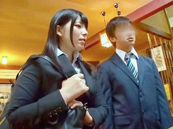 [相部屋]【SEX不可避】旅館の手違いでアイドル社員とまさかの同部屋？！「乳バリヤベｗｗｗ」夜這いしかけてがっつり膣内射精な♪